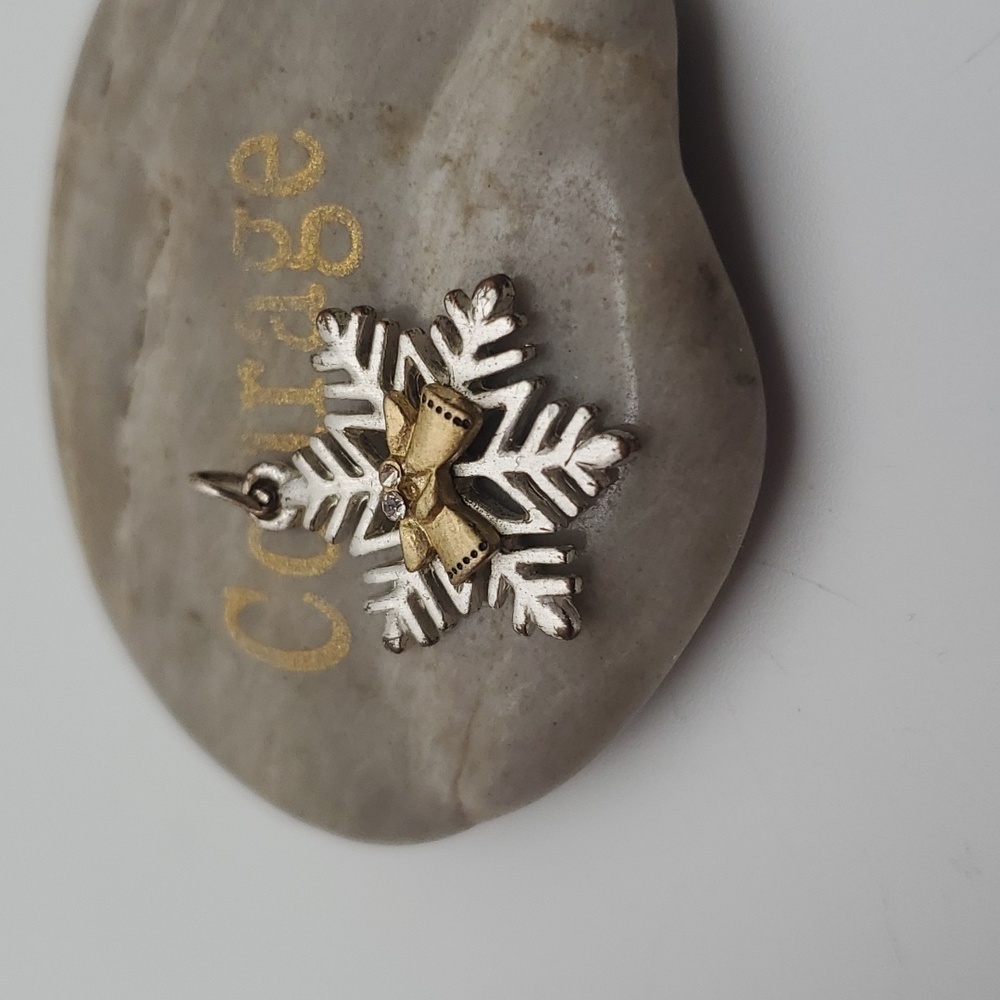 Snowflake Bliss‎ Charm angel whisper pendant